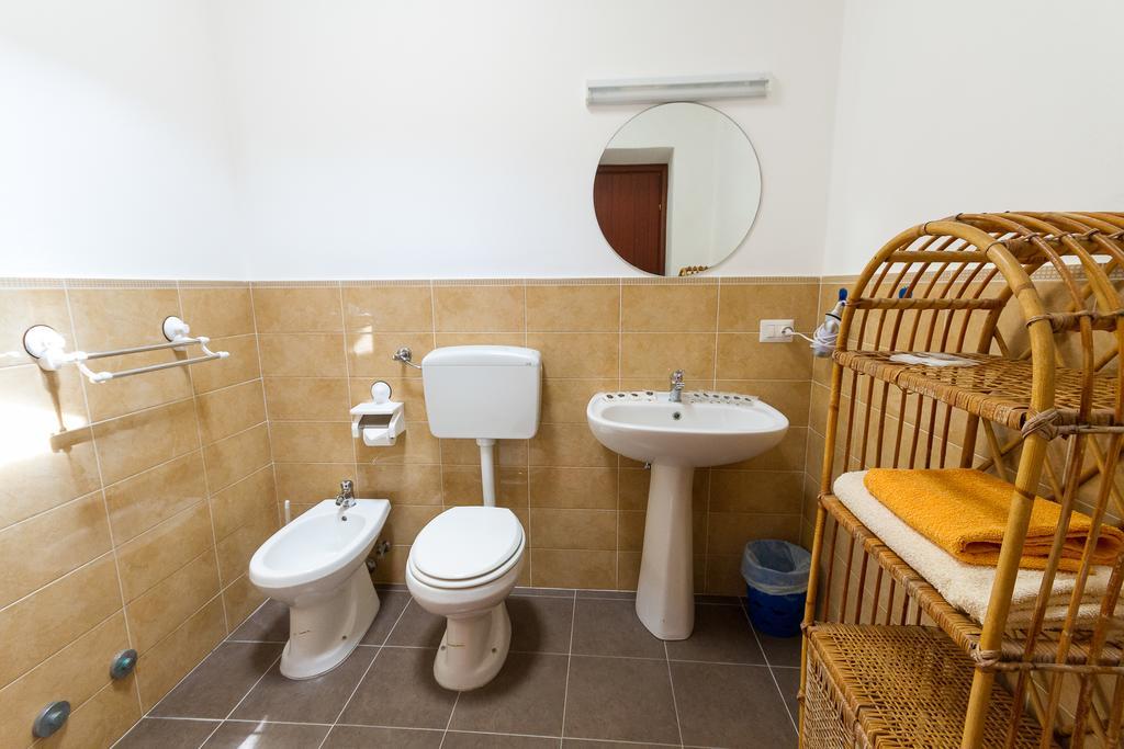 Casa Schmidt Bed & Breakfast Vulcano  Bagian luar foto